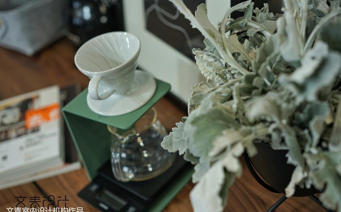 高级北欧风 175 平米摄影师家 | 绿色植物与黑白灰的完美融合-19