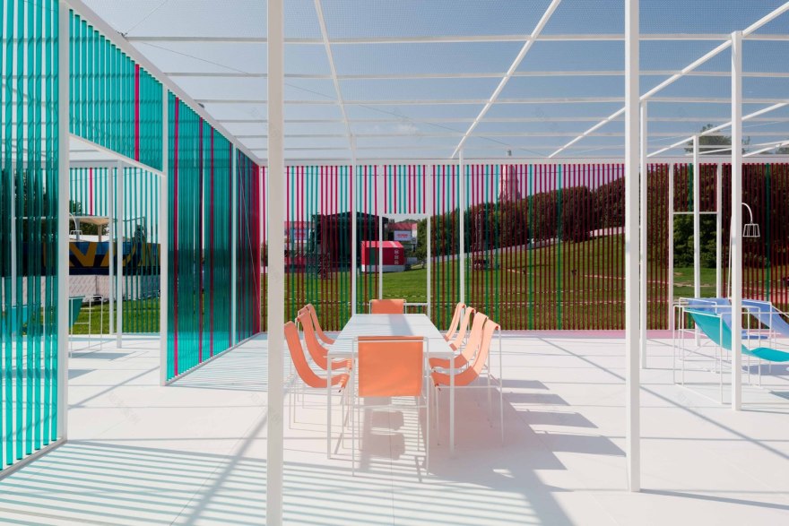 莫斯科彩虹塑料管临时音乐厅-24