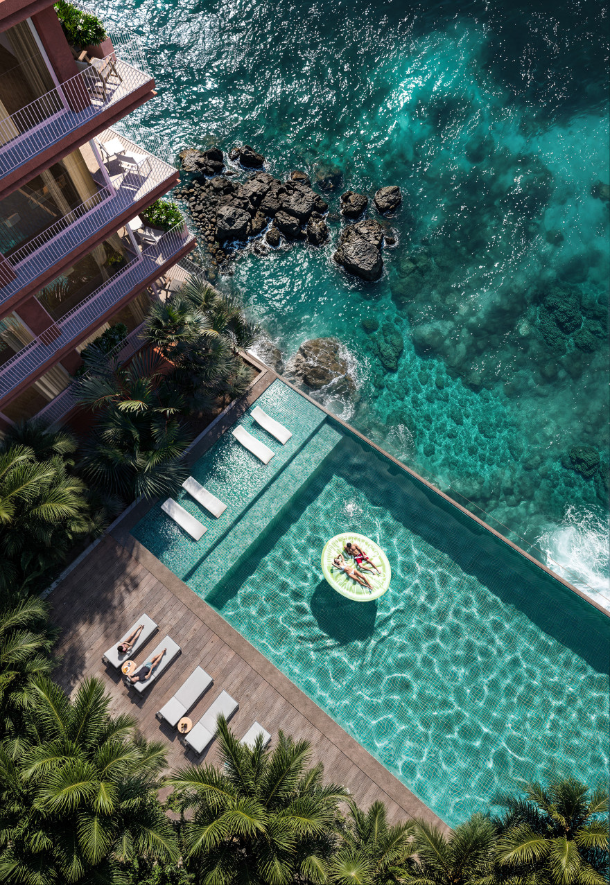 海上光环;海上灵气(注:Aura Maritima更偏向于一种较为诗意或特定情境下的表达,海上光环海上灵气可根据具体语境选用最合适的,这里假设按一般理解海上光环为本次翻译结果)
海上光环丨葡萄牙波尔图-8