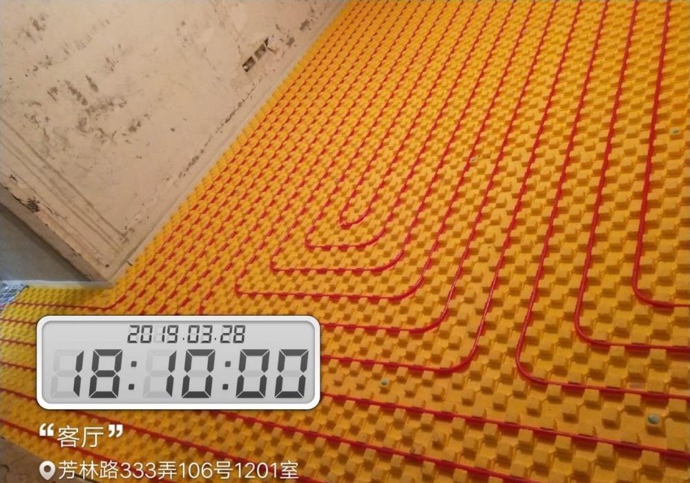 
上海嘉定绿羽蘑菇板地暖安装图_威能炉 -5