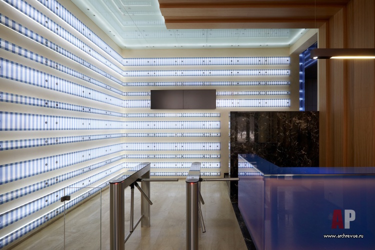 现代四层建筑公司办公室项目丨Качалов Иван,Метёлкин Игорь-9