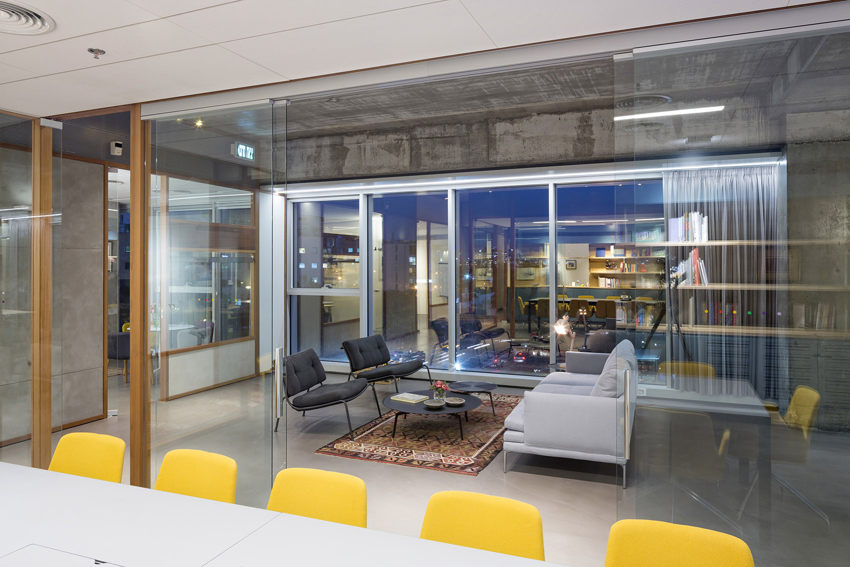 Lautman基金办公室，以色列特拉维夫 / Raphael Cohen 和 Zach Ronen-33