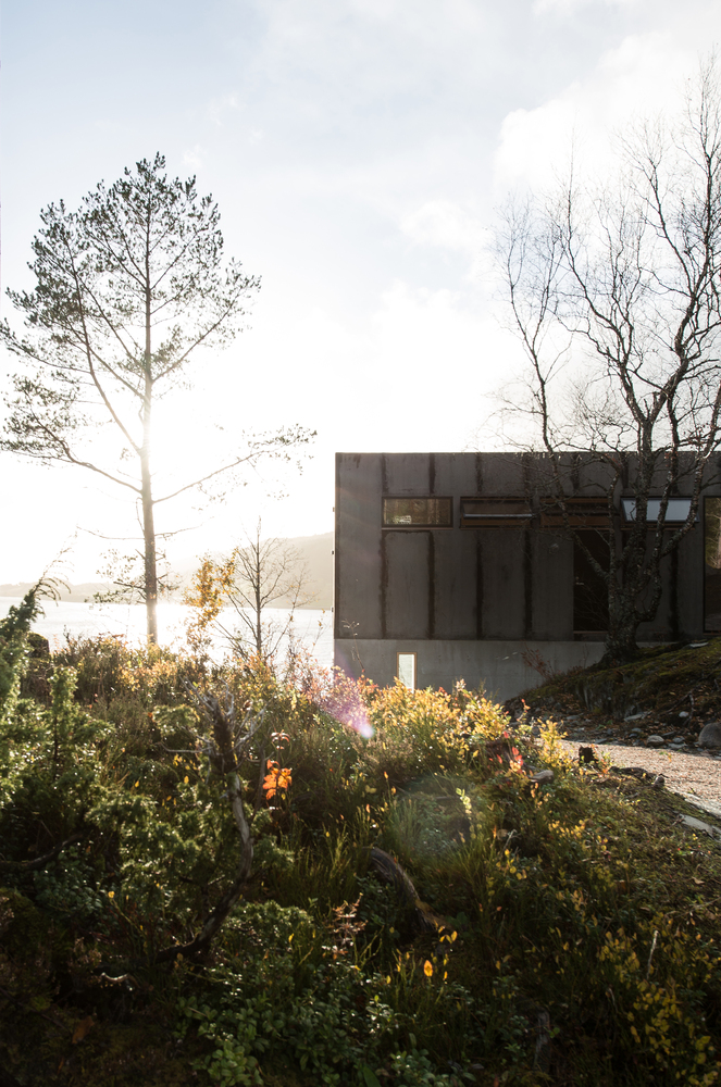 挪威 Rones 小木屋 | 混凝土与木头的和谐共生-43