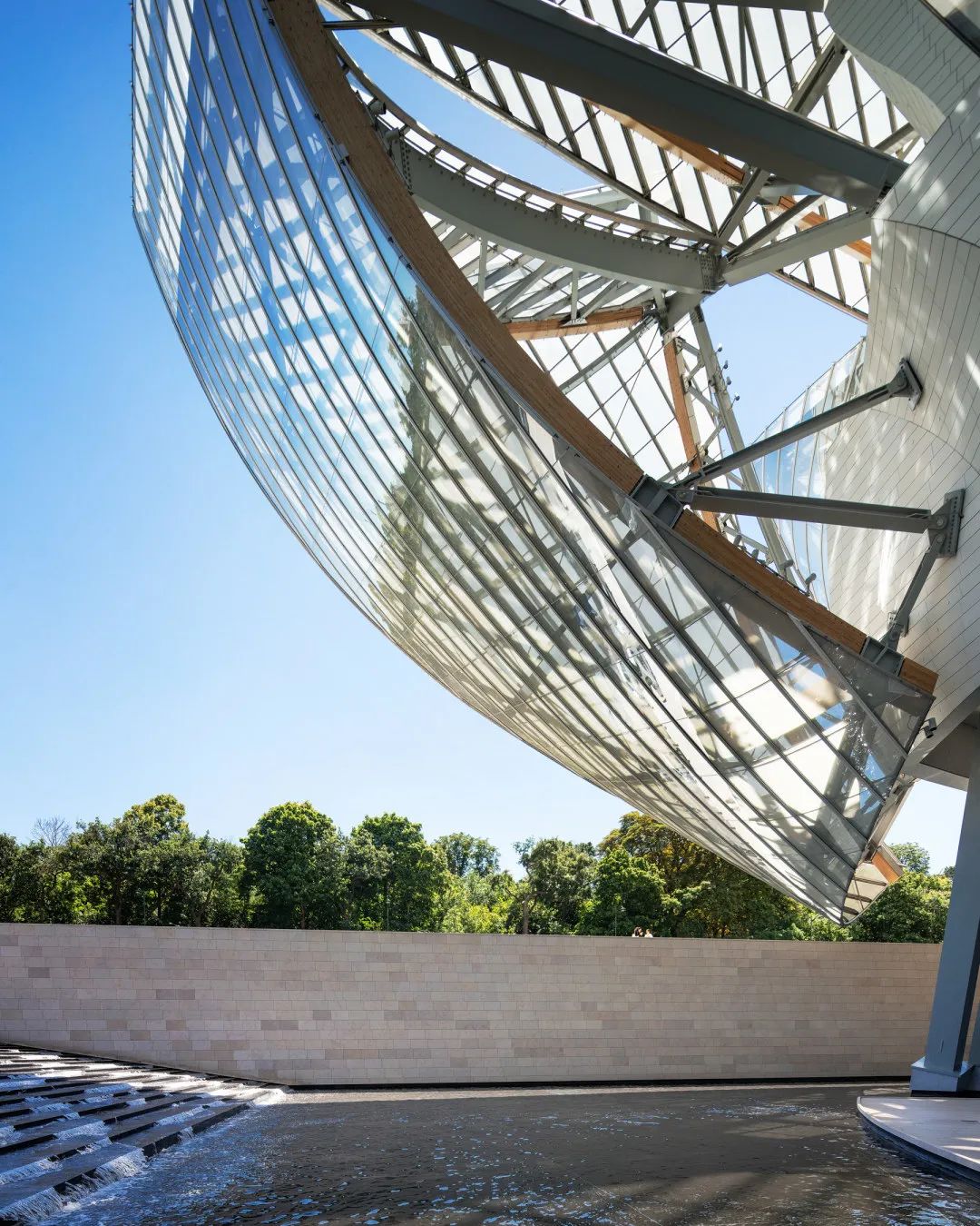 巴黎路易威登基金会艺术中心 | 现代与传统的美学对话-12