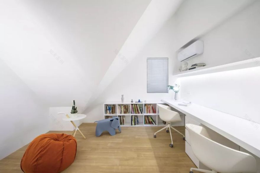 135m²怪异阁楼,创意爆改为艺术画廊式舒适三层!-47