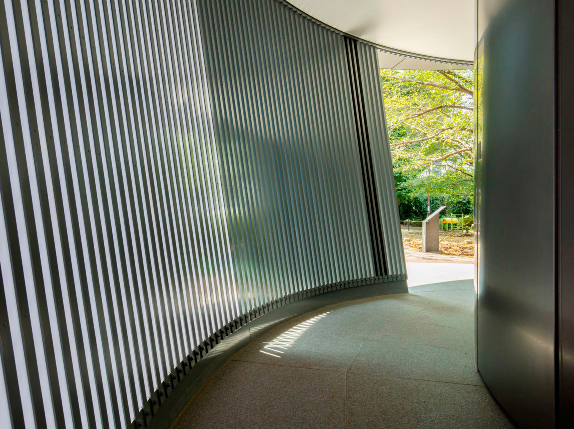 Тадао Андо: общественный туалет в Токио-5