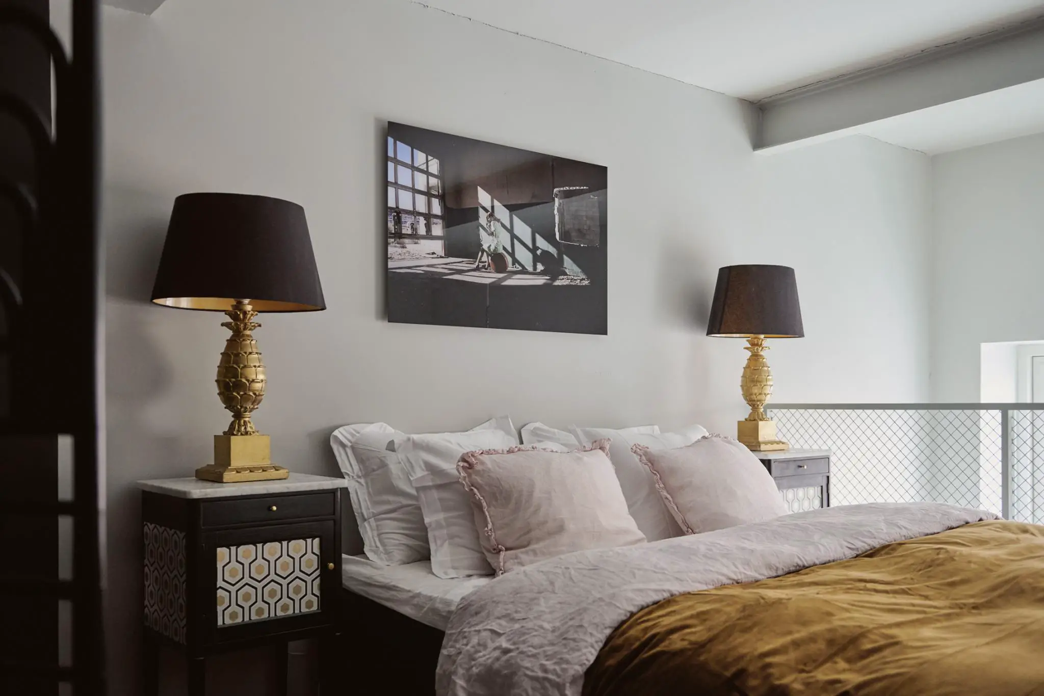 瑞典 47m2 色彩鲜艳的复式公寓设计-11