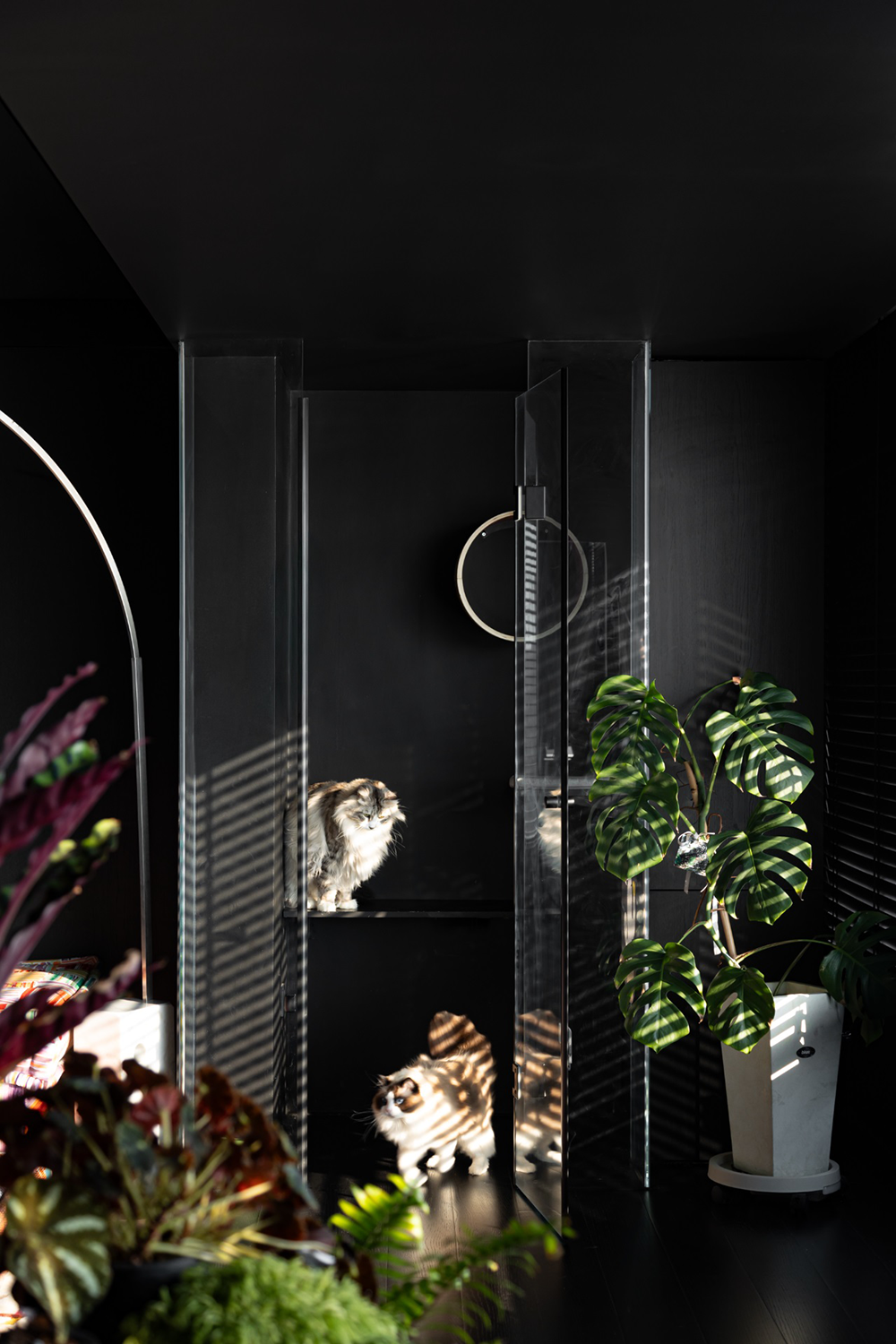 极简暗黑风:隐秘 · 深邃丨中国杭州丨有斯设计-34