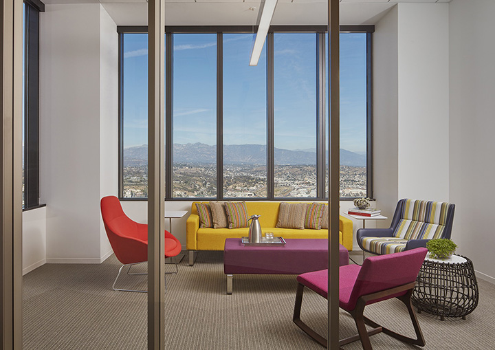 Ni·on Peabody律师事务所洛杉矶办公室-8