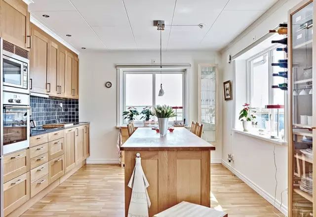 赏案例|超美的瑞典海边阁楼，蓝色风情带你领略仲夏魅力！-27