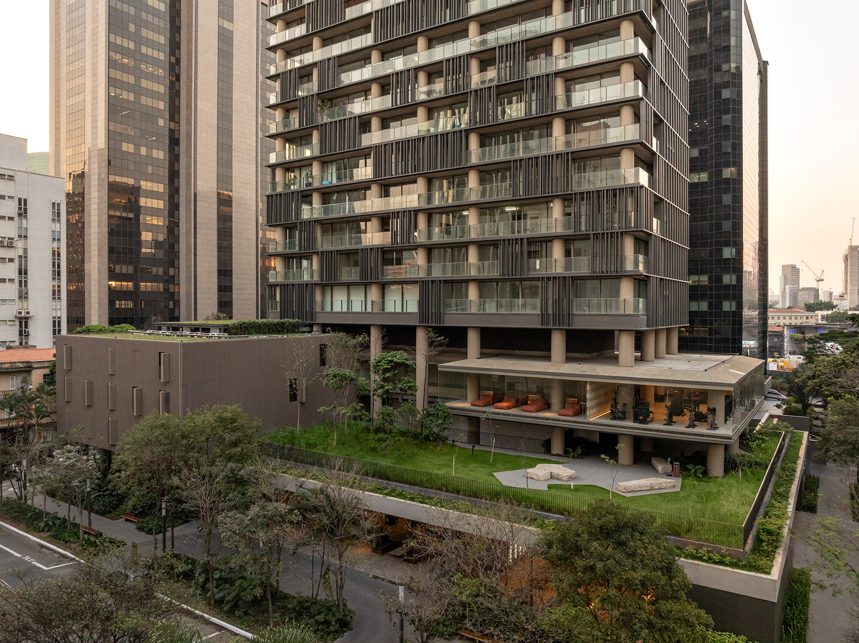 Praça Henrique Monteiro多功能综合体丨巴西圣保罗丨Arthur Casas-70