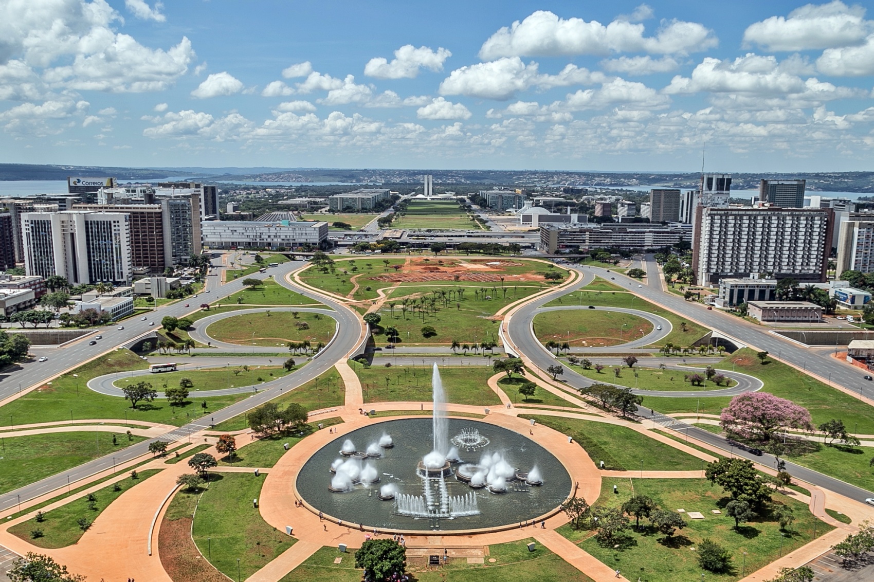 巴西利亚城市建设及相关建筑项目丨巴西巴西利亚丨Lucio Costa,Oscar Niemeyer等-10