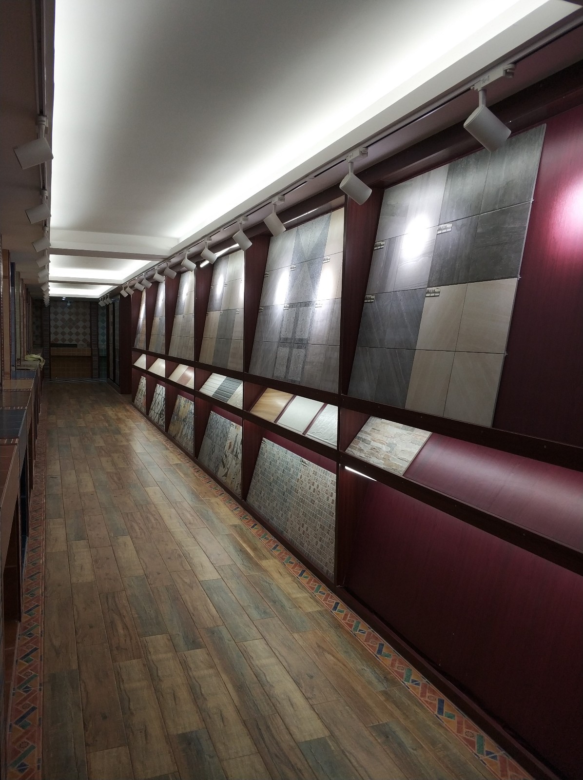 莫斯卡陶瓷展厅装修实景案例-16