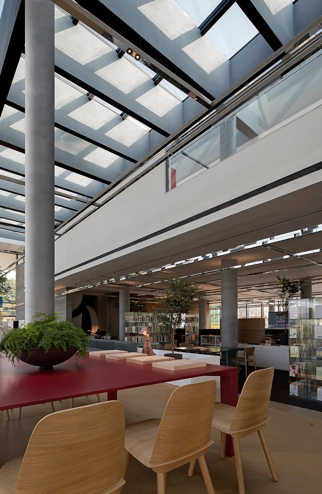 打造现代化科技展示及体验型专业公共图书馆-27