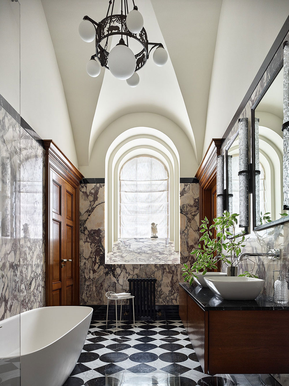 大规模设计：莫斯科旧公寓楼中令人印象深刻的公寓-10