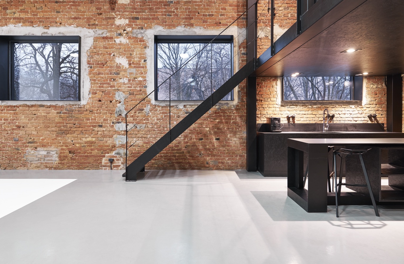 波兰华沙摄影棚改造,工业风与现代化的完美结合-26