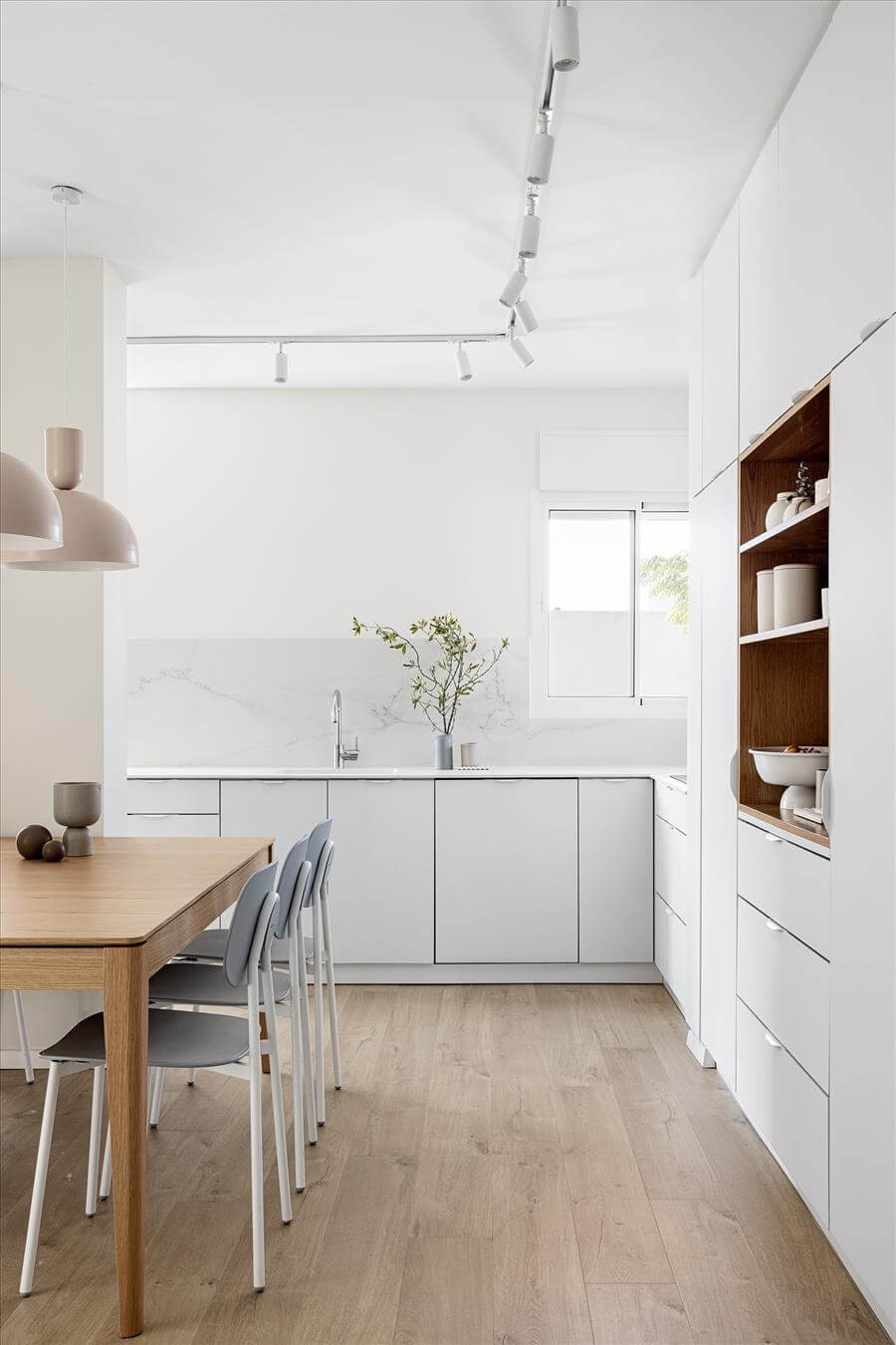 ברבורית | עיצוב פנים בית פרטי 6 חדרים בקיבוץ עינת - PICKINTERI-8