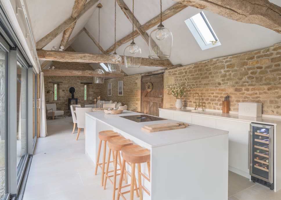 Design Storey保留并修复历史谷仓丨英国-7