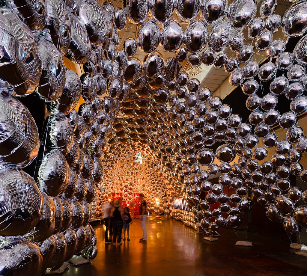 《风扇骚乱事件》——灵活多变的空间设计-18