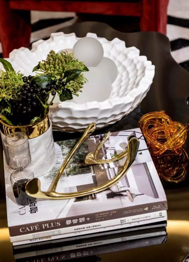 前卫艺术融合自然元素，打造浓烈色彩的现代空间-8