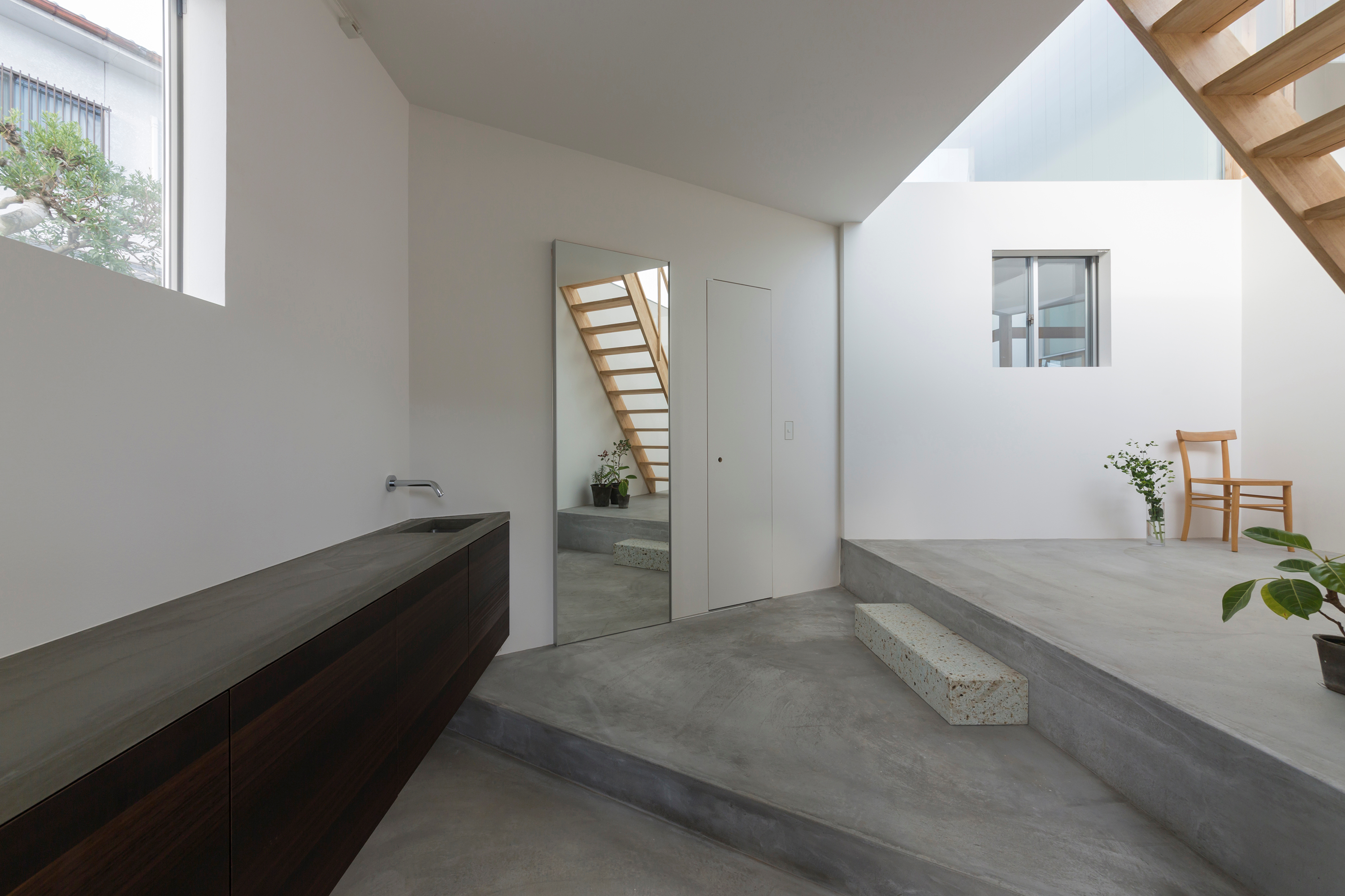 House in Hokusetsu by Tato Architects-8