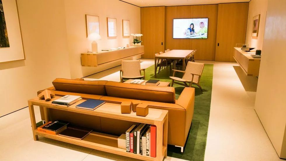 iPhone越来越"丑", 苹果店却越来越美-133