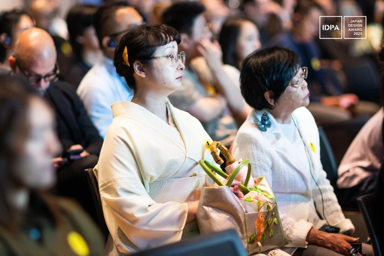 青岛青特滨湖国际2期售楼处丨中国青岛丨赛瑞迪普空间设计有限公司-20