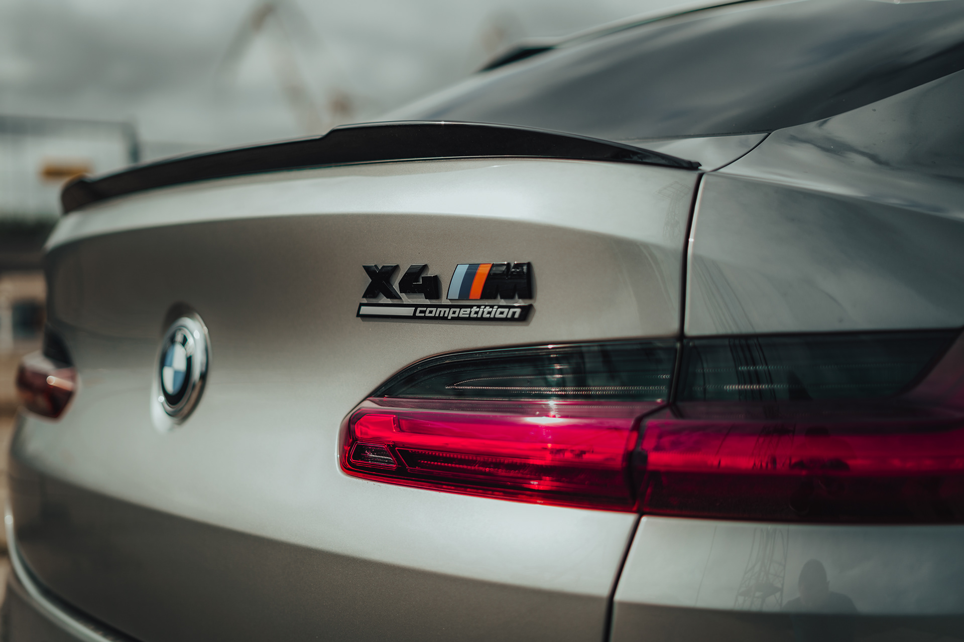 BMW X4 M Competition 汽车租赁丨Vipol Rent Cars-10