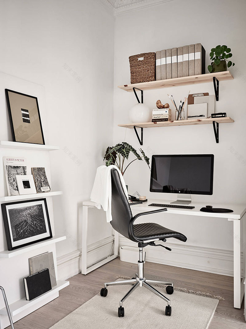 浪漫瑞典小公寓,高挑天花板与温馨阳台的完美结合-21