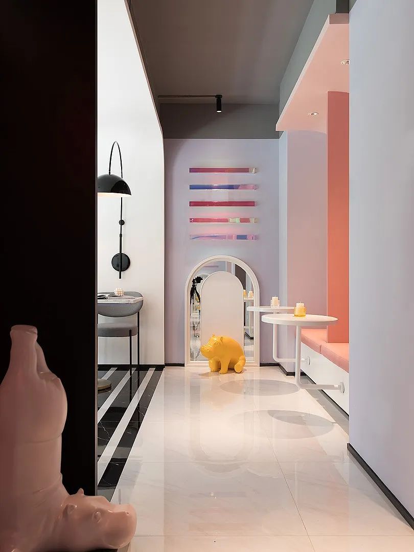 重庆金科天宸 63㎡孟菲斯风咖啡馆,设计巧妙融入多彩艺术元素-20