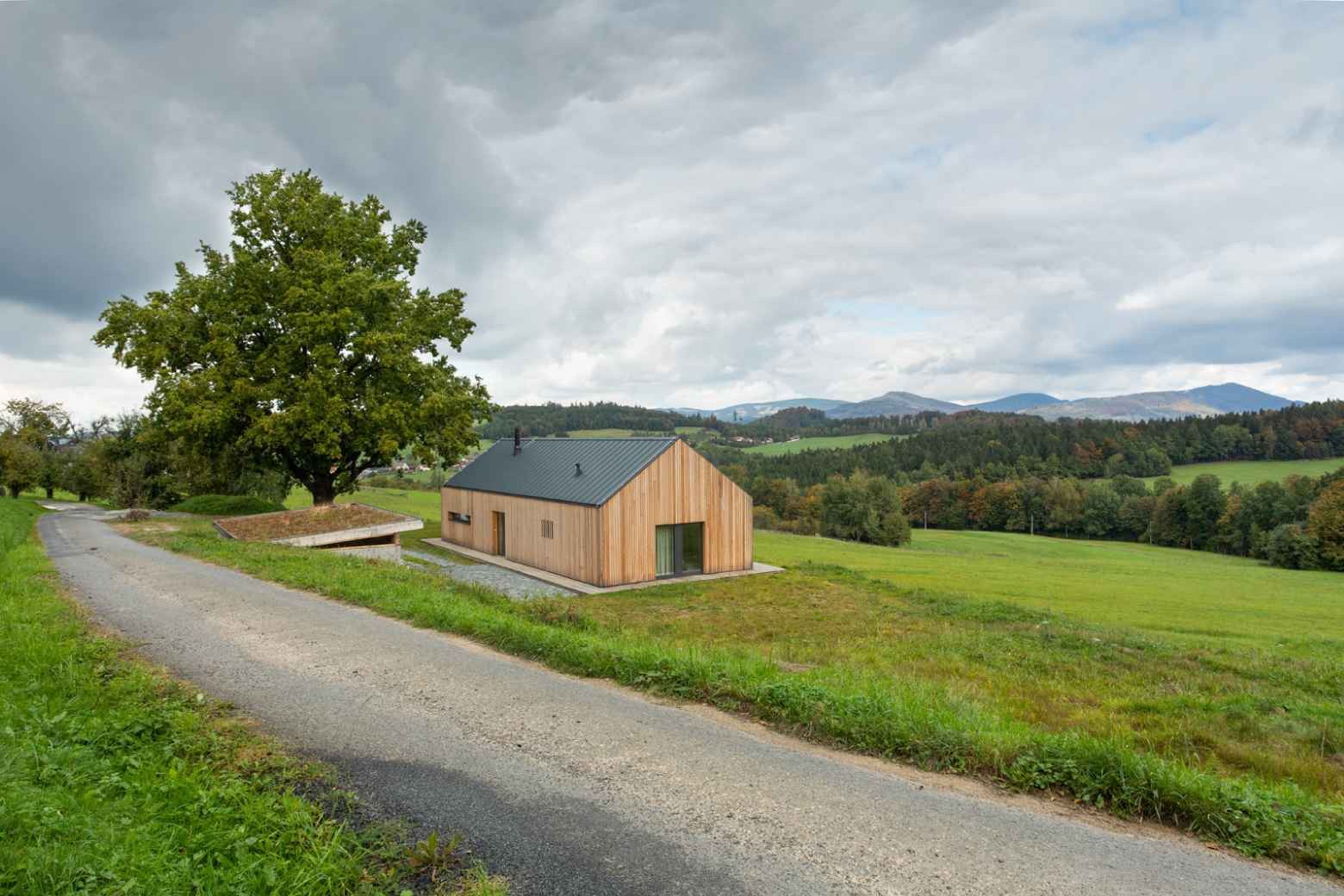 比克山区开放式居住空间木结构建筑设计丨捷克丨Kamil Mrva Architects工作室-24