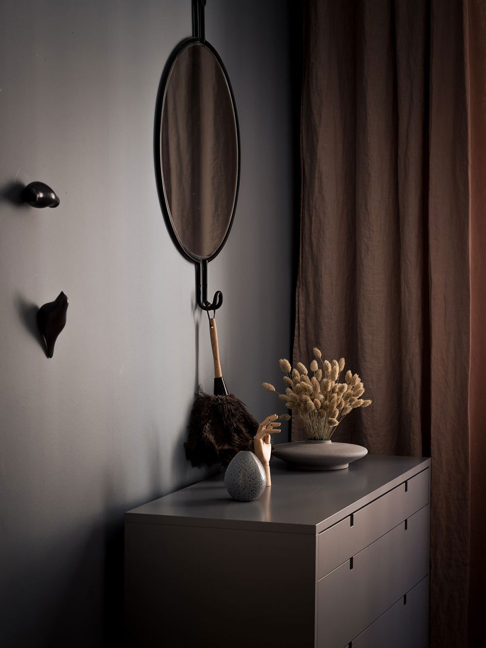 北欧风格粉色天花板公寓设计-10