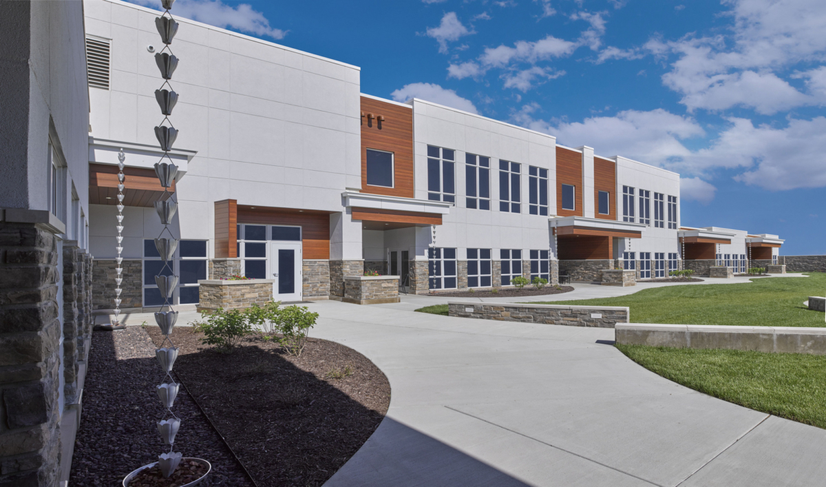 祈祷之手 · Linda E· White Hospice House-16