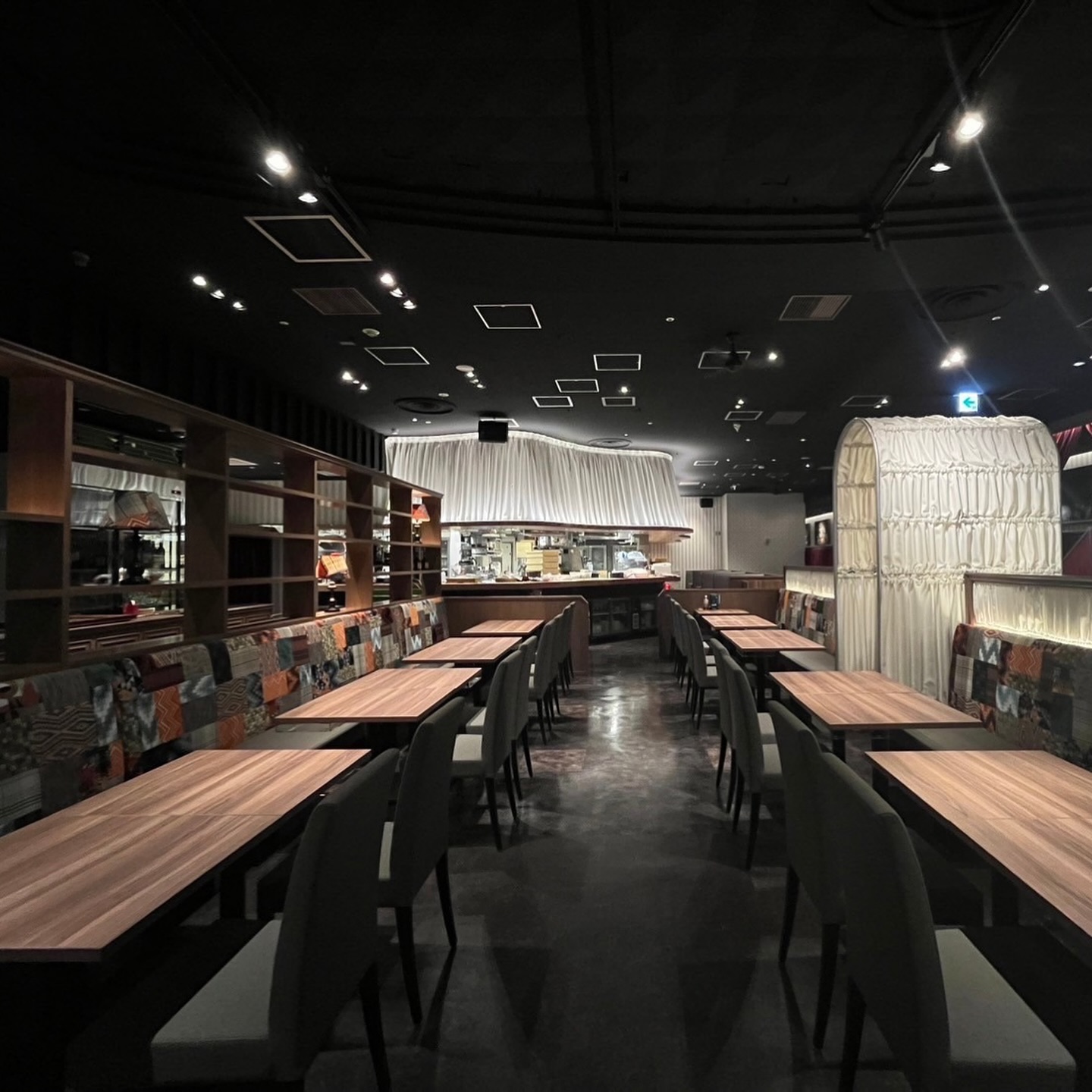 「俺のフレンチ 東京」店铺设计丨株式会社スーパーマニアック-7