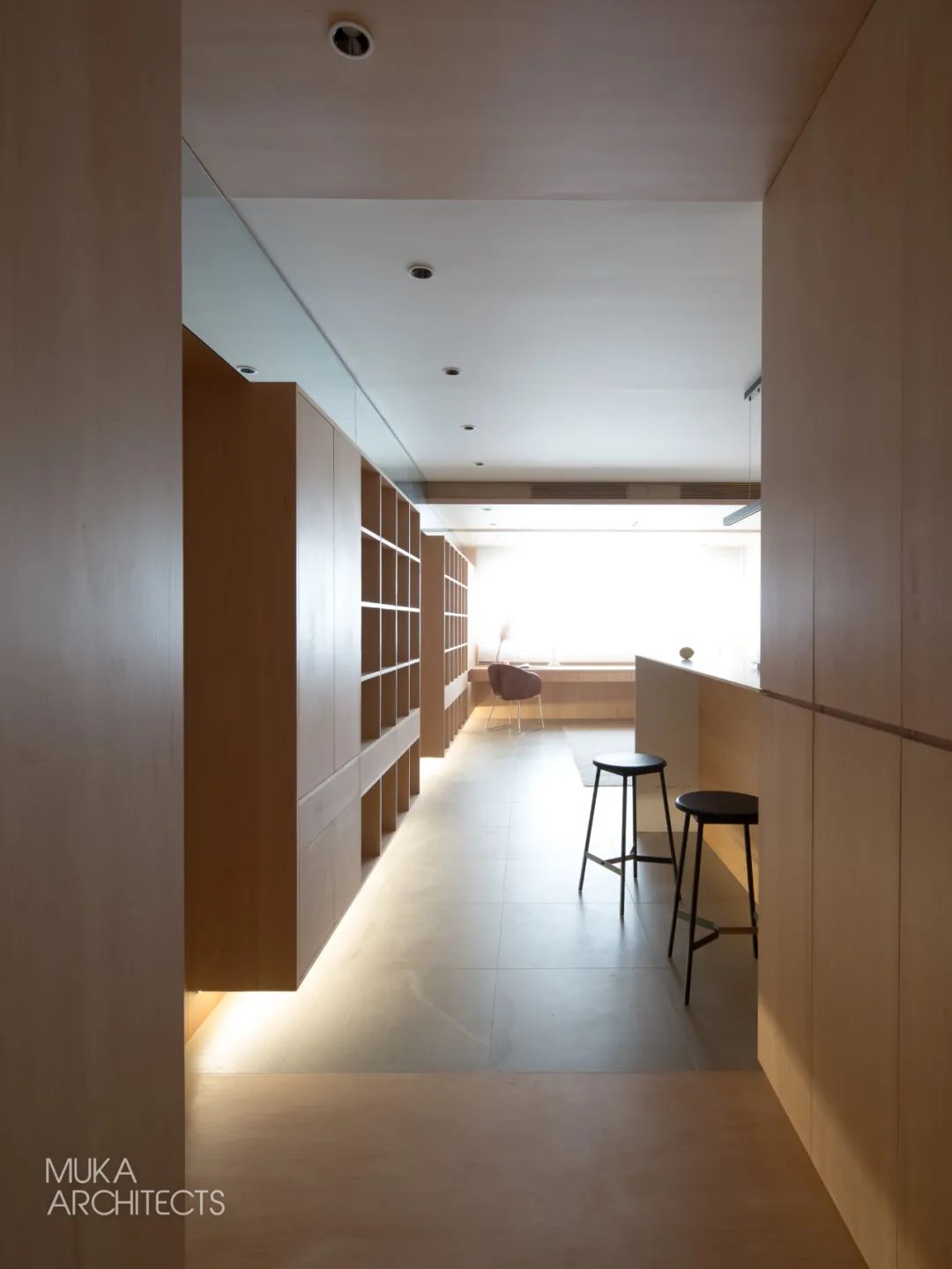 华政校园里的枫木盒子 | 书香诗意的小木屋-13