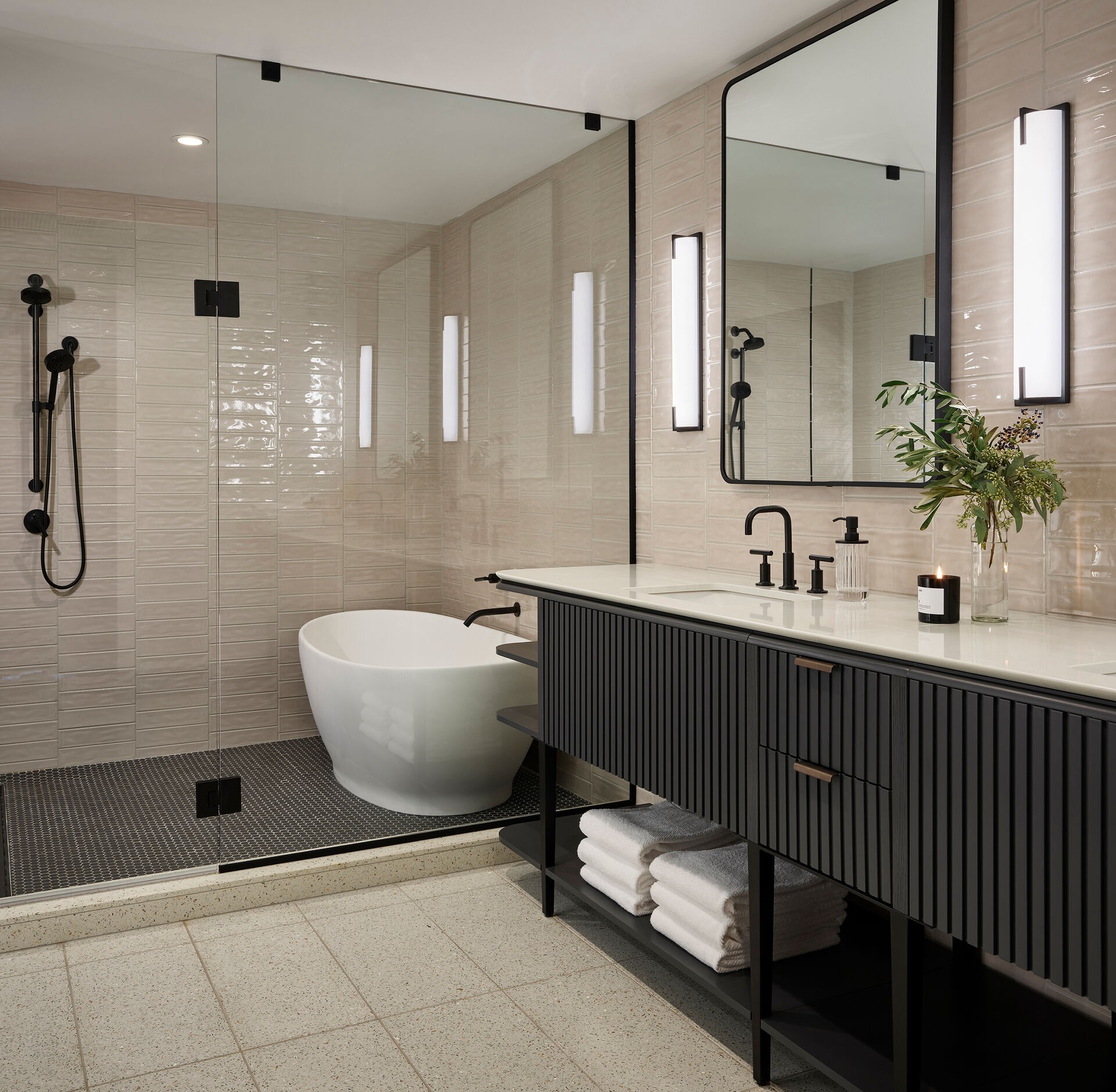 密尔沃基西部文艺复兴酒店丨美国丨Simeone Deary Design Group-11