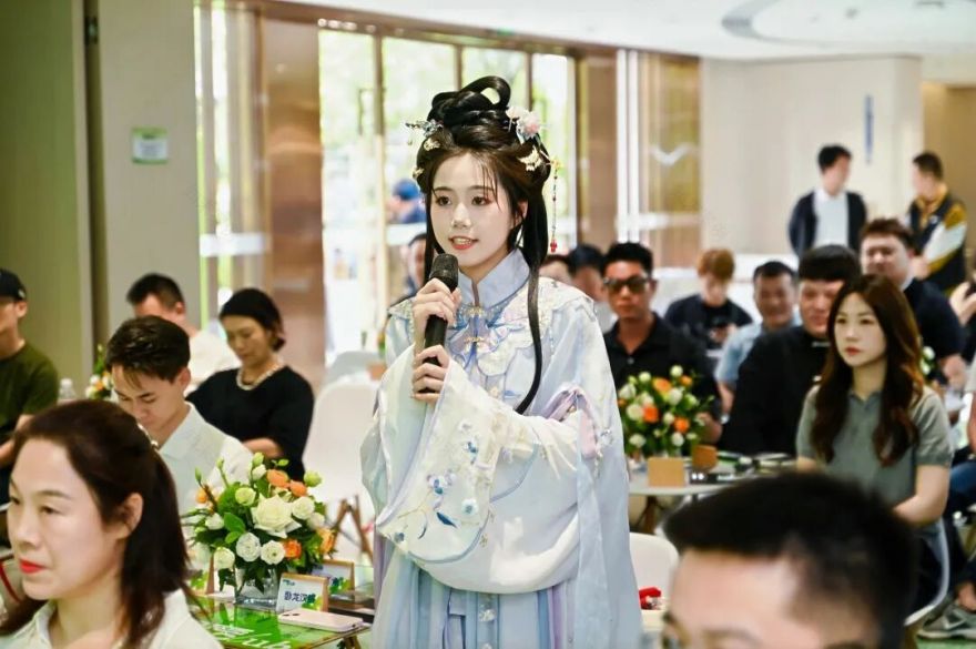 消费降级下,三线城市需要一个“非标商业”吗?南阳三顾里如何用「温度」造街区?|和桥-70