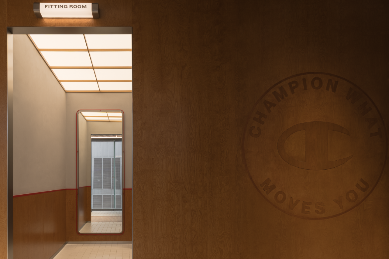 Champion成都盈嘉旗舰店空间设计丨中国成都丨立品设计-45