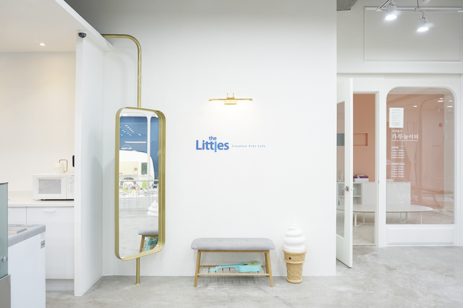 70 平小户型打造简约亲子咖啡厅-4