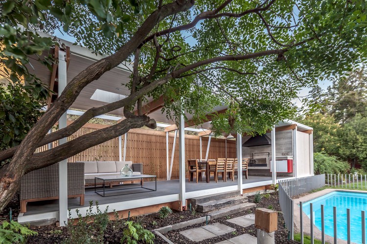 绿意盎然的多功能 Pergola Pavilion-4