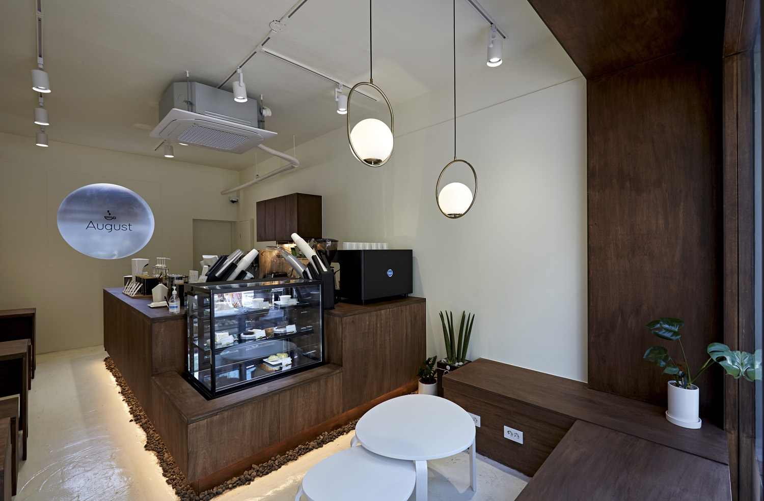 简约风格 9 坪咖啡厅，打造温馨氛围-9