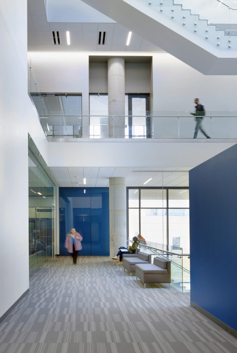 Missouri State 大学 Glass Hall 学生成功中心,打造现代教育协作空间-11