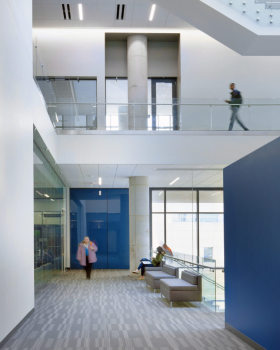 Missouri State 大学 Glass Hall 学生成功中心，打造现代教育协作空间