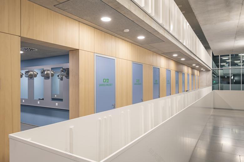 Sportbad NeckarPark 游泳馆丨德国斯图加特丨Niels Schubert Fotograf | BFF-57