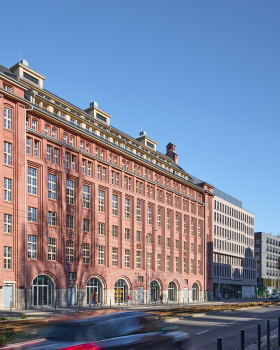 弗罗茨瓦夫大本营丨波兰弗罗茨瓦夫丨Grupa 5 Architekci