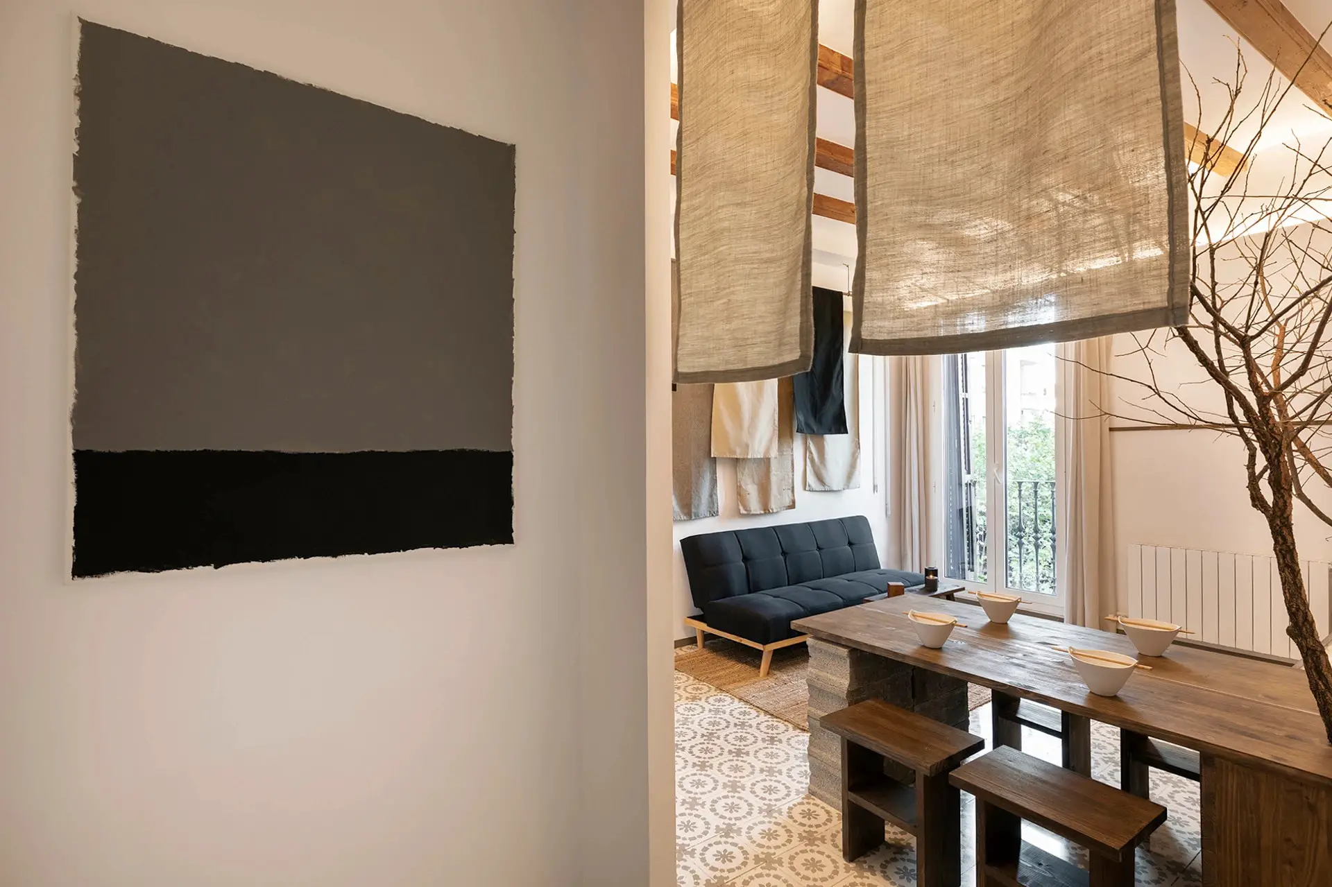 巴塞罗那日式山脉灵感公寓设计-6