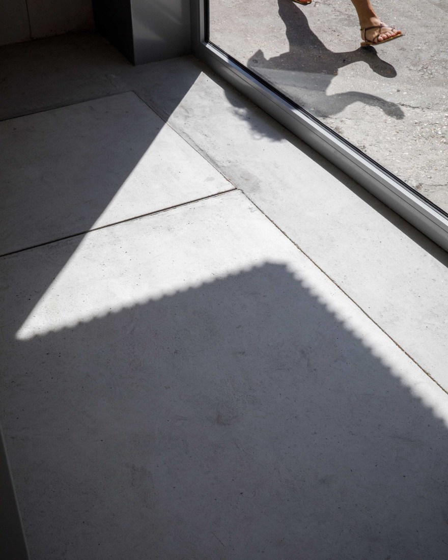 Atelier des Beaux-Arts Glacière Exhibition Showcase / Bien Urbain – atelier d’architecture -25