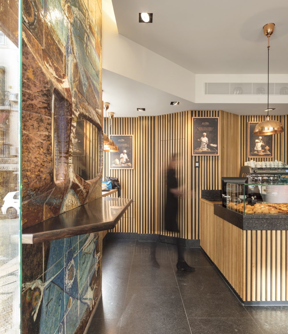 葡萄牙历史店铺改造-10