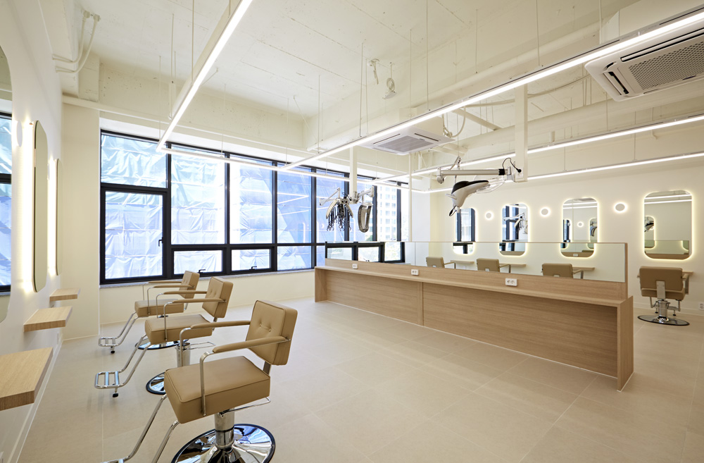 28 平米现代美容院空间设计，诠释极简美学-6