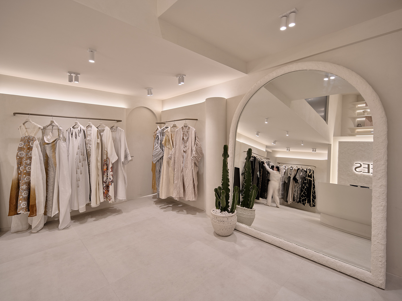 MESPENSEES 服装店丨Precise Interiors-6